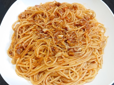 レトルトソースで☆大豆ミートとニンニクのパスタ特盛